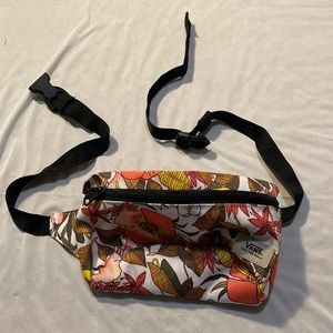 Van fanny pack